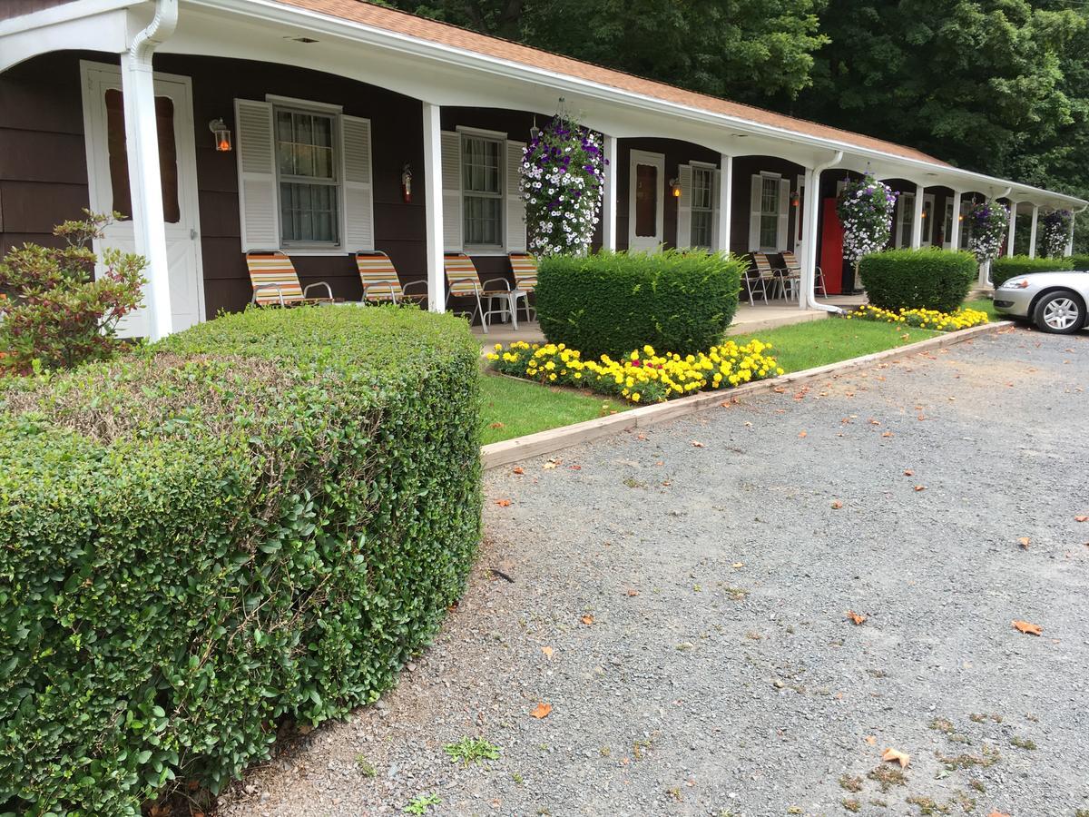 Cave Mountain Motel Віндем Екстер'єр фото
